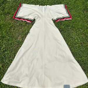 Elegant Vintage Cream Maxi Dress with Silk Ribbon Capelet Sleeves